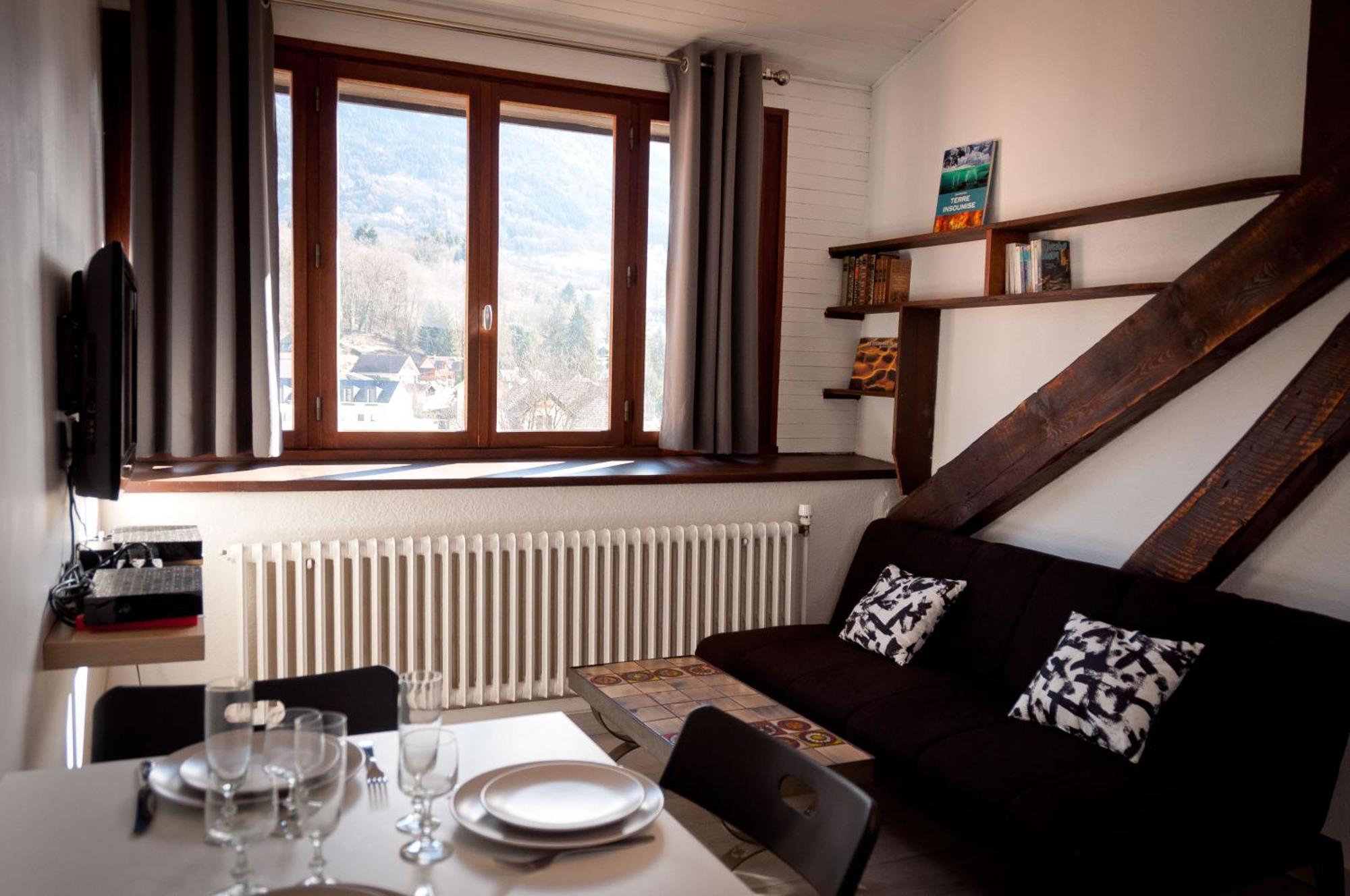 Le T2 Douillet D'Uriage - Residence Le Louvre - Cure Thermale Uriage- Proche Chamrousse - Jusqu'A 3 Personnes - Region Agreable En Toute Saison Vaulnaveys-le-Haut Exteriör bild